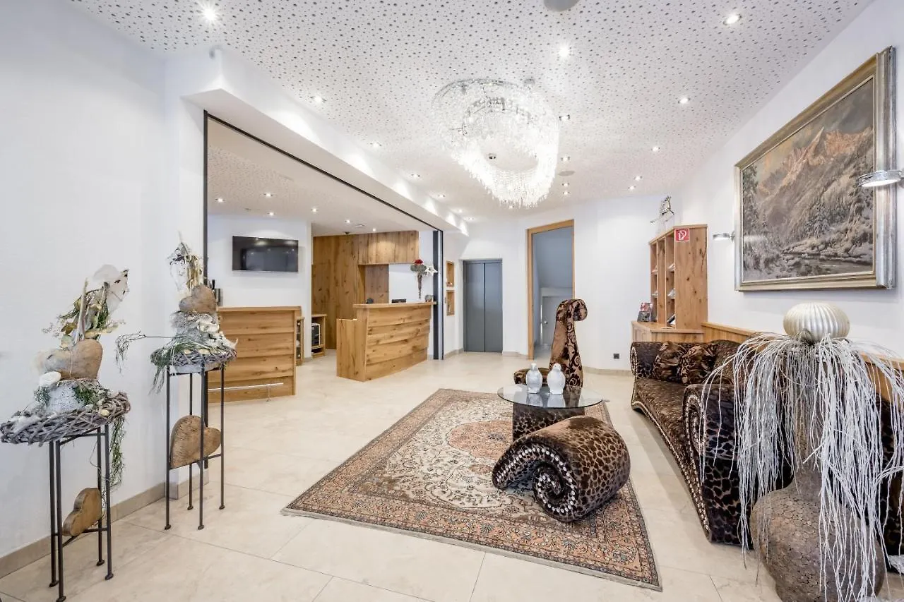 Hotel Garni Christine Ischgl 4*,