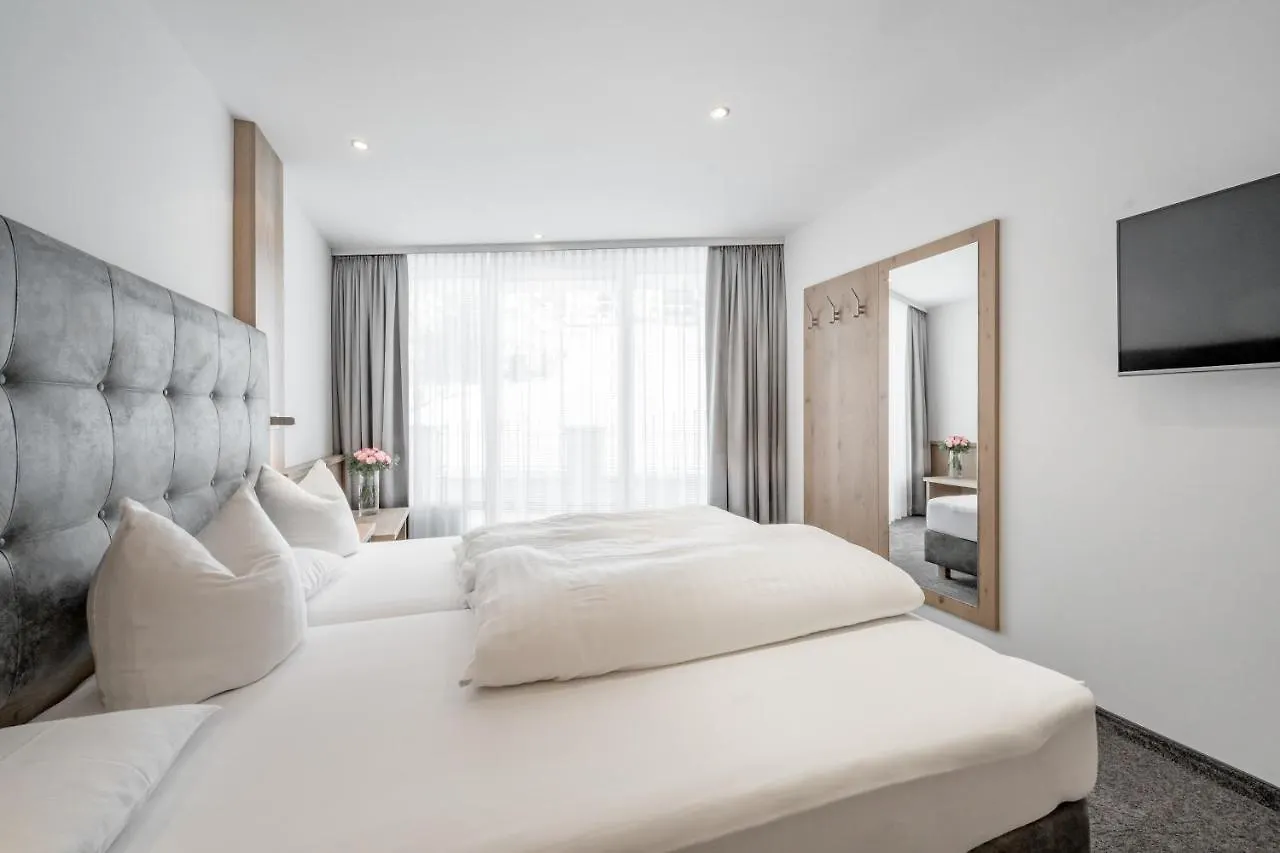Hotel Garni Christine Ischgl